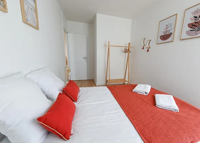 Grand Appartement Avec Balcon Hyper - Centre Tarbes