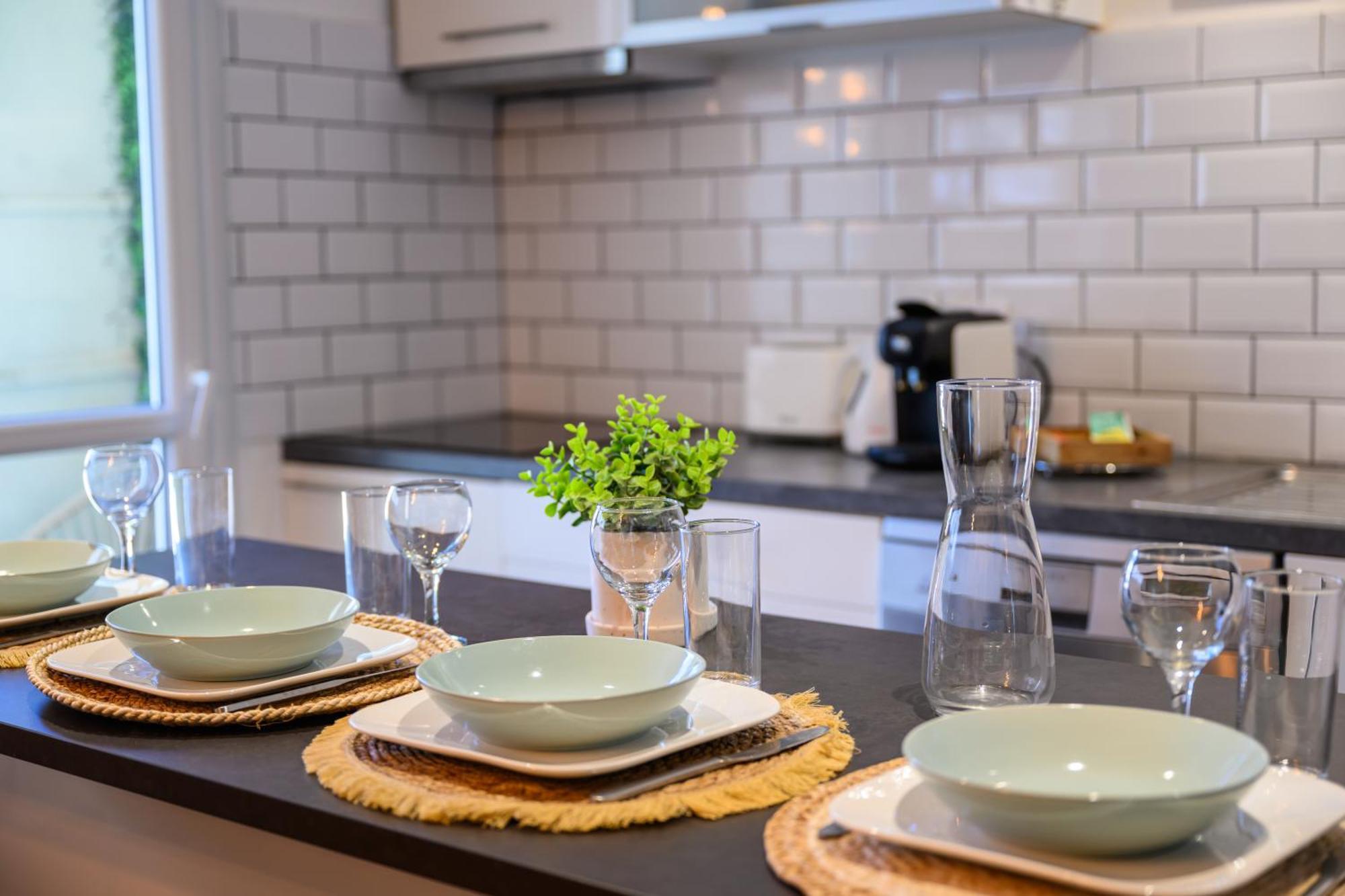 Grand Avec Balcon Hyper - Centre Apartment *