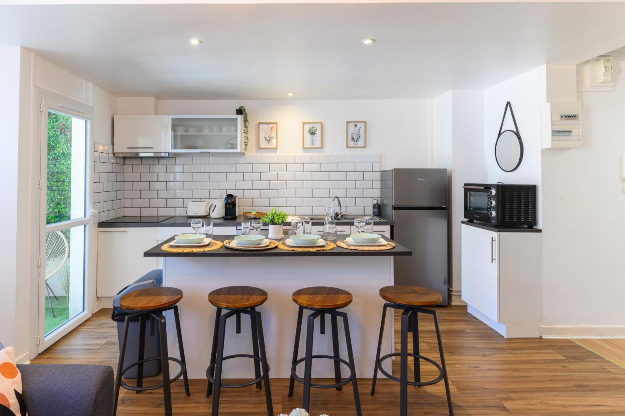Grand Avec Balcon Hyper - Centre Appartement